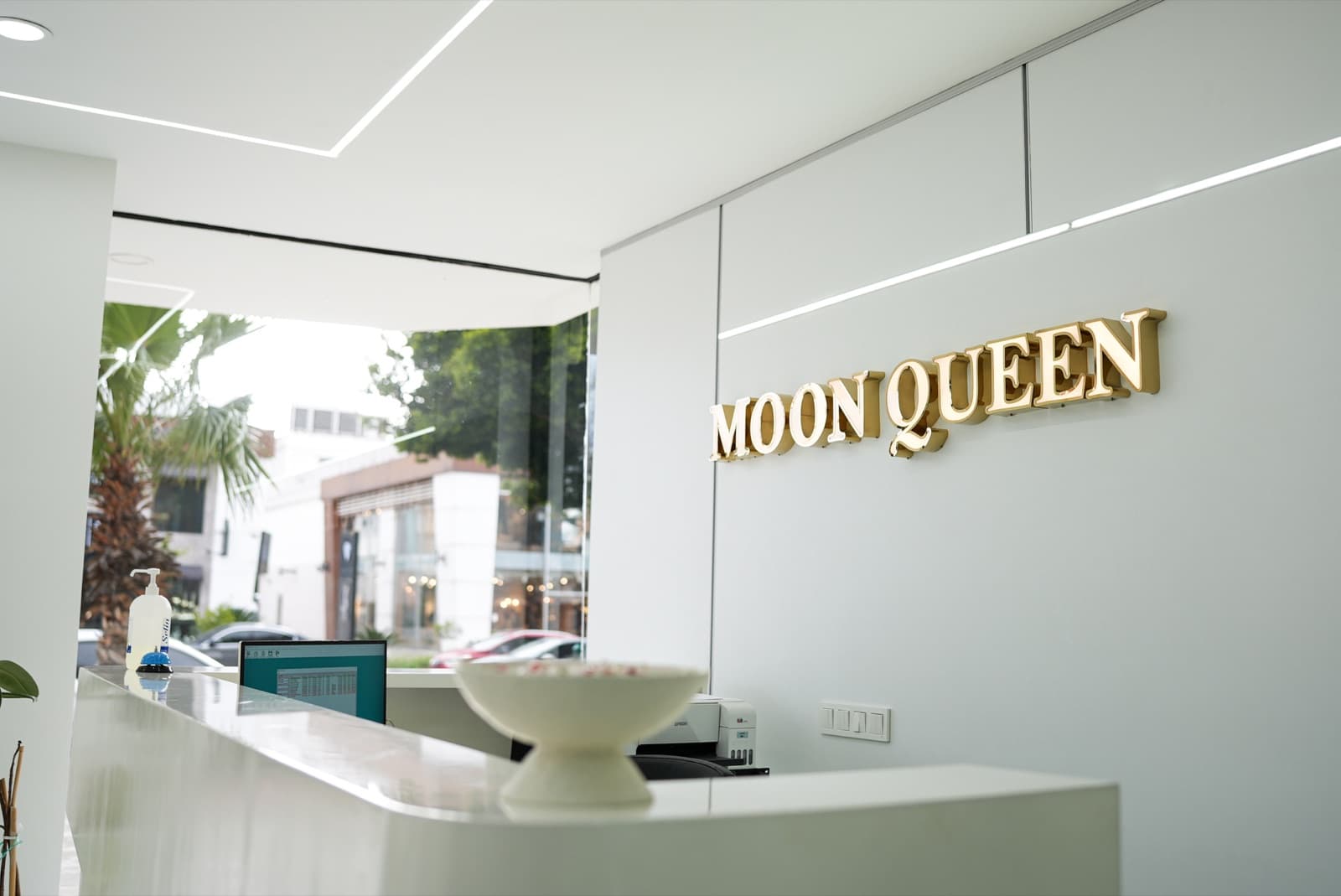 MoonQueen Antalya resepsiyon